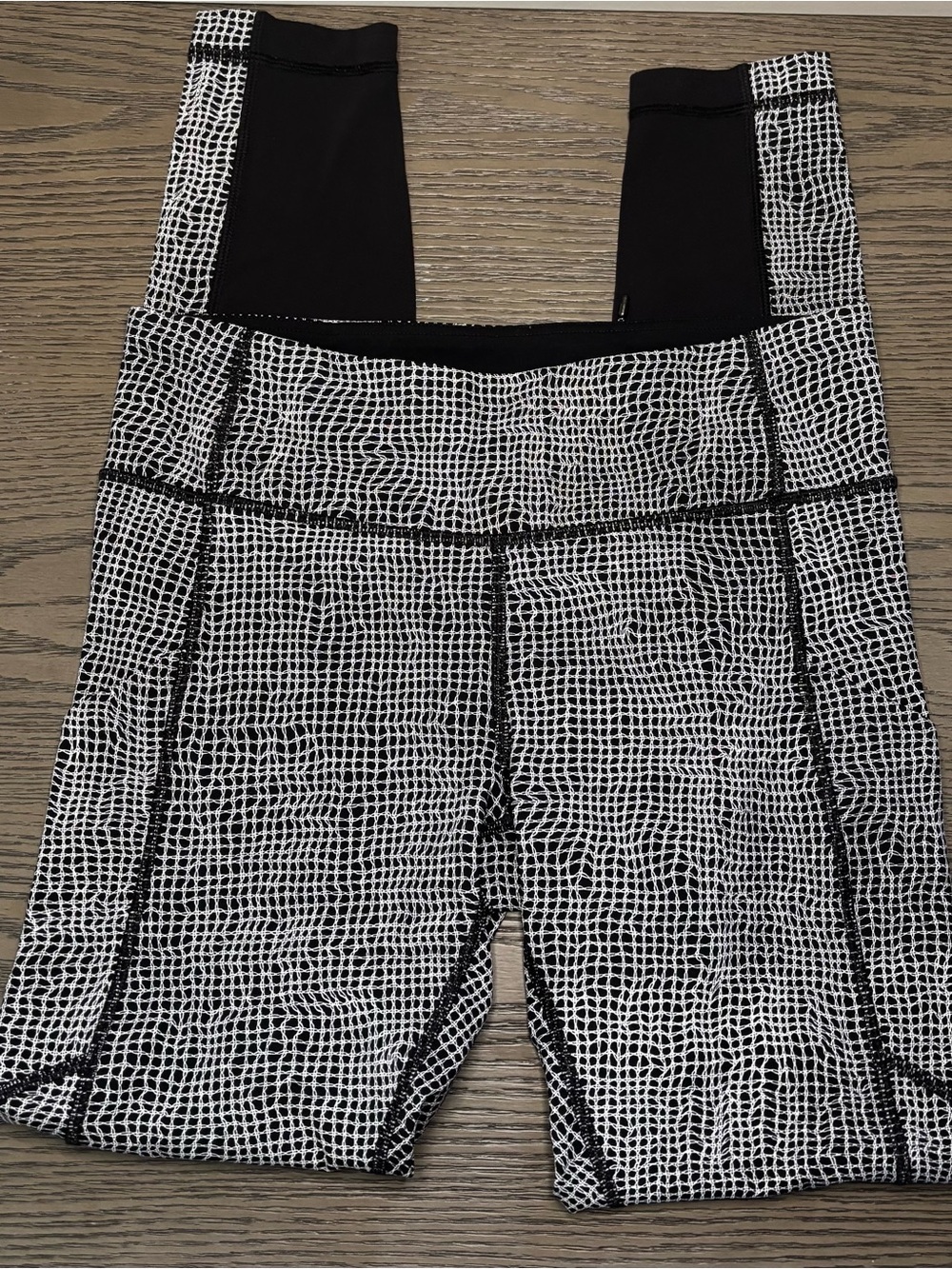 Lululemon Speed Tight V Crop Leggings Size 6
